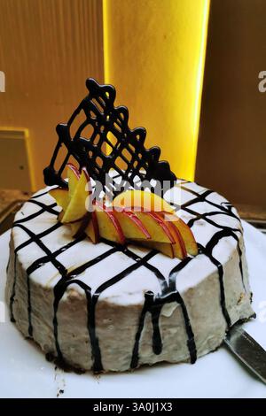 ottima torta al mango come delizioso cibo di frutta Foto Stock