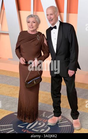 Debbie Harry und John Waters bei der Vanity Fair Oscar Party 2025 anlässlich der 97. Oscar-Verleihung im Wallis Annenberg Center for the Performing Arts Beverly Hills, 02.03.2025 *** Debbie Harry e John Waters alla Vanity Fair Oscar Party 2025 in occasione dei 97 premi Oscar al Wallis Annenberg Center for the Performing Arts Beverly Hills, 02 03 2025 foto:XJ.xBlocx/xFuturexImagex Vanity 5934 Foto Stock