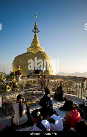 Myanmar, Kyaiktiyo, Golden Rock, Foto Stock