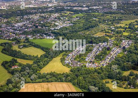 Vista aerea, residenza semi-circolare am Ruhmbach, sulla sinistra zona residenziale Haarzopf, prati e foreste, Haarzopf, Essen, zona della Ruhr, nord, DX Foto Stock