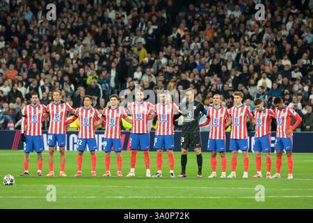 Madrid, Espagne. 4 marzo 2025. I giocatori dell'Atletico Madrid sono in posa davanti alla UEFA Champions League, turno del 16° turno, partita di calcio di 1a tappa tra il Real Madrid e l'Atletico de Madrid il 4 marzo 2025 allo stadio Santiago Bernabeu di Madrid, Spagna - foto Jean Catuffe/DPPI credito: DPPI Media/Alamy Live News Foto Stock