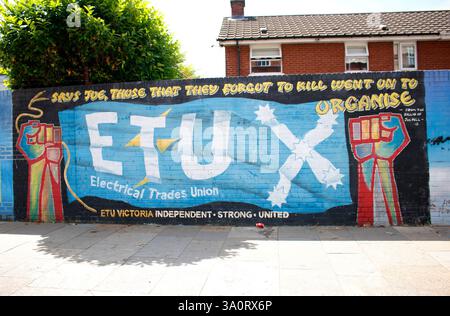 Impressionen: Wandbilder im Arbeiterviertel ktholischen, Belfast, Nordirland/ Irlanda del Nord (nur fuer redaktionelle Verwendung. Keine Werbung. Ref Foto Stock