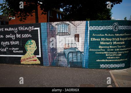 Impressionen: Wandbilder im Arbeiterviertel ktholischen, Belfast, Nordirland/ Irlanda del Nord (nur fuer redaktionelle Verwendung. Keine Werbung. Ref Foto Stock