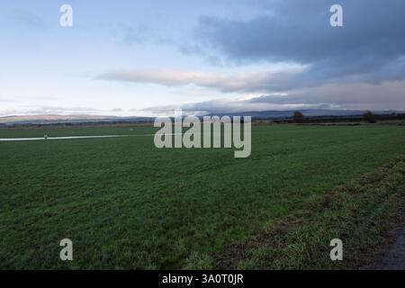 Tempesta giornata invernale sulla costa del Lancashire vicino a Glasson vicino a Lancaster Lancashire Inghilterra Foto Stock