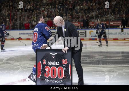LanxessArena, Colonia, Renania settentrionale-Vestfalia, PENNY DEL, Cologne Sharks-Iserlohn Roosters il 04/03/2025 alla LanxessArena di Colonia Germania Foto Stock