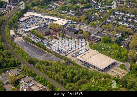 Vista aerea, ex miniera di carbone Bonifacius con il sito storico della torre tortuosa, parcheggio auto e Linde Material Handling Rhein-Ruhr GmbH & Co KG forklif Foto Stock