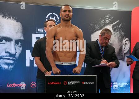 Maldron Hotel Brighton City Centre, 31 Cannon PL, Brighton and Hove, Brighton. Questa immagine mostra Harlem Eubank al peso il giorno prima di He Harlem Eubank vs. Tyrone McKenna lottano per il vacante IBF Inter-continental welterweight belt boxing match di venerdì 7 marzo al Brighton Centre. . David Smith/Alamy 6 marzo 2025 Foto Stock