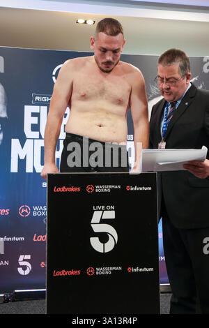 Maldron Hotel Brighton City Centre, 31 Cannon PL, Brighton and Hove, Brighton. Questa immagine mostra Harvey Dykes al giorno di pesatura per Harvey Dykes contro Stefano Capone Kakande come parte della undercard per il match di pugilato Harlem Eubank vs Tyrone McKenna di venerdì 7 marzo al Brighton Centre. . David Smith/Alamy 6 marzo 2025 Foto Stock