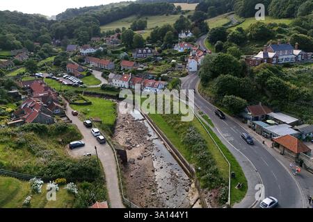 Vista aerea del lungomare di Sandsend, Whitby. Costa del North yorkshire Foto Stock