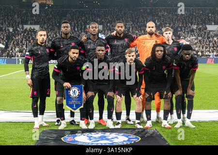 Copenaghen, Danimarca. 6 marzo 2025. I giocatori del Chelsea FC posano per una foto della squadra prima della partita del turno di 16 della UEFA Conference League 2024/25 tra il F.C. Copenhagen e il Chelsea FC al Parken Stadium. Punteggio finale: F.C. Copenhagen 1 - 2 Chelsea FC credito: SOPA Images Limited/Alamy Live News Foto Stock