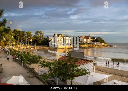 Francia, Charente-Maritime, regione Royan, Saint Palais sur Mer, spiaggia Bureau nella conche de Saint-Palais Foto Stock