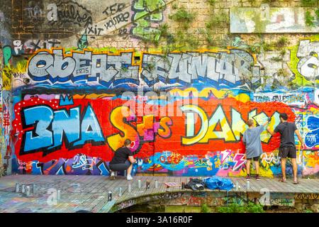 Poster Graffiti Moreno-Mata - Fatto A Mano, Per Soggiorno, Regalo Originale