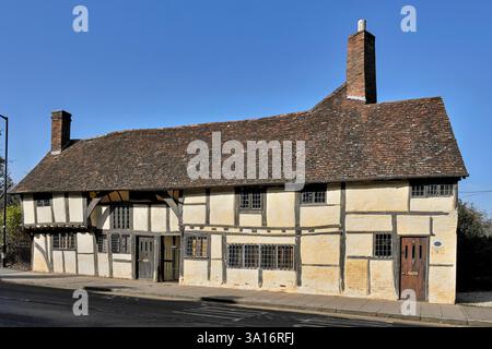 Masons Court, Stratford Upon Avon, Warwickshire, Inghilterra, Regno Unito. Costruita nel 1482, la casa è riconosciuta come la casa più antica di Stratford-upon-Avon. Foto Stock