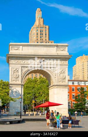 Stati Uniti, New York State, New York City, Manhattan, Greenwich Village, Washington Square, arco di trionfo Foto Stock