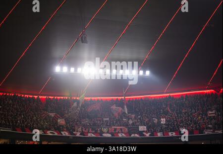 Monaco, Germania. 5 marzo 2025. Leverkusen Fans FC Bayern München - Bayer Leverkusen 05.03.2025 Copyright (nur für journalistische Zwecke) di : M Foto Stock