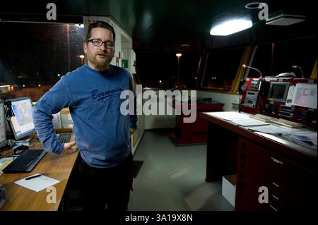 Ritratto Capitano sul ponte. Ritratto di David Kater, capitano della signora Flintercape, sul ponte, durante un viaggio da Rotterdam, Paesi Bassi verso Sundsvall, Svezia. MRYES. Rotterdam NLD - Sundsvall se Containervessel MS Flintercape Noordzee, Baltische Zee, Golf va Paesi Bassi Copyright: XGuidoxKoppesxPhotox Foto Stock