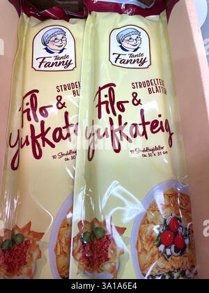 Tante Fanny filo, tante Fanny Chilled, tante Fanny, Tante Fanny, pasticceria austriaca, refrigerata, shopping, consumismo, supermercato Foto Stock