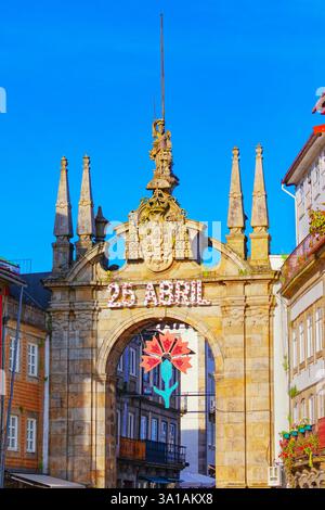 Arco della porta nuova (Arco da porta Nova), Braga, provincia di Minho, Portogallo Foto Stock