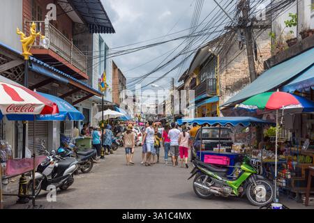Chanthaburi, Tailandia - 6 maggio 2016: La città vecchia e il mercato di strada di chanthaboon sono punti di viaggio a chanthaburi. Foto Stock