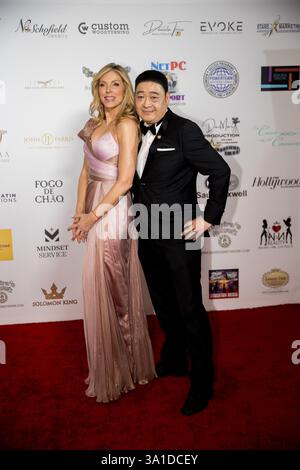 Joey Zhou, conduttrice TV/fondatrice LABA e attrice Marla Maples partecipa al Luxury Gala Academy Awards 2025 Viewing Party all'Universal Hilton. J.R.foto Foto Stock
