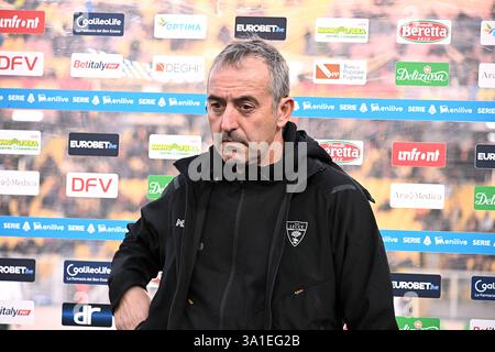 Lecce, Italia. 8 marzo 2025. Marco Gianpaolo (capo allenatore Lecce) durante la partita di serie A A Lecce, Italia, 8 marzo 2025 Credit: Independent Photo Agency/Alamy Live News Foto Stock