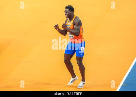 Apeldoorn, Paesi Bassi. 8 marzo 2025. APELDOORN, PAESI Bassi - 8 MARZO: Elvis Afrifa dei Paesi Bassi durante i Campionati europei di atletica leggera indoor 2025 ad Omnisport l'8 marzo 2025 ad Apeldoorn, Paesi Bassi. (Foto di Andre Weening/Orange Pictures) credito: Orange Pics BV/Alamy Live News Foto Stock