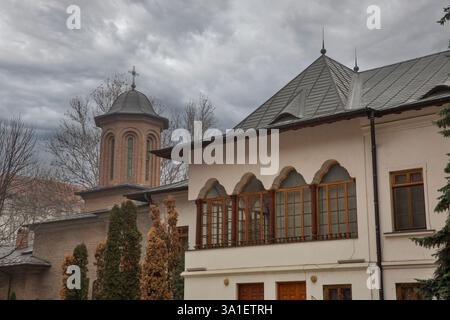 Facciata dell'edificio del Monastero di Antim a Bucarest, Romania. Foto Stock