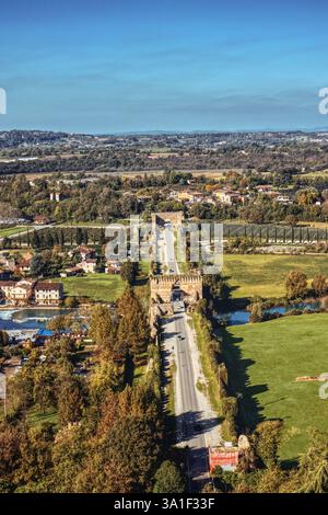 Borghetto sul Mincio uno dei borghi più belli d'Italia. Foto Stock