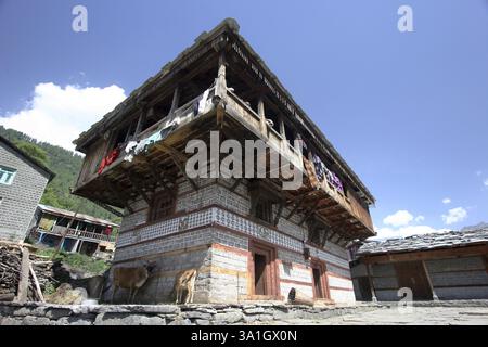 Wooden House, Village Goshal, Manali, Himachal Pradesh, India, Asia Foto Stock