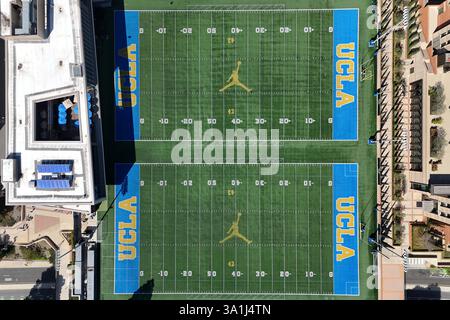 Los Angeles, Stati Uniti. 8 marzo 2025. Una vista aerea generale del logo Nike Jordan sui campi da calcio del Wasserman Football Center, nel campus dell'UCLA, sabato 8 marzo 2025, a Los Angeles. Credito: Immagine di sport / Alamy Live News Foto Stock