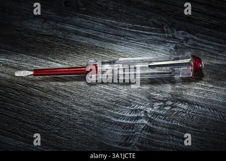 Vite autofilettante su pannello di legno Foto Stock