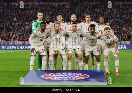 MONACO DI BAVIERA, GERMANIA - 05 MARZO: Foto della squadra di partenza Manuel Neuer del Bayern Muenchen , Dayot Upamecano del Bayern Muenchen , Minjae Kim del Bayern Muenchen , Konrad Laimer del Bayern Muenchen , Leon Goretzka del Bayern Muenchen , Michael Olise del Bayern Muenchen , Alphonso Davies del Bayern Muenchen , Joshua Kimmich del Bayern Muenchen ha preceduto la UEFA Champions League 2024/25 UEFA Champions League 2024/25 turno di andata 16 tra FC Bayern MŸnchen e B Foto Stock