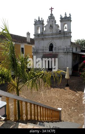 L'Hotel Tircol Fort Heritage è un hotel storico gestito nel forte di Tircol, Goa, India, Asia Foto Stock