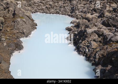 Le terme geotermali della Laguna Blu sono una delle attrazioni più visitate in Islanda. La spa si trova in un campo di lava a Grindavik sulla Reykjanes PE Foto Stock
