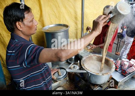 Venditore Chai a Jabalpur, Madhya Pradesh, India Foto Stock