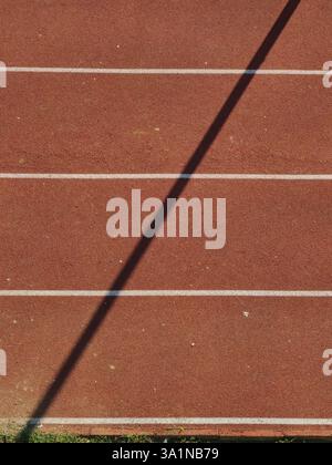 Shadows on the Track – percorso di jogging all'aperto Foto Stock