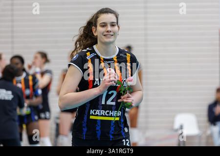 Erfurt, Germania. 8 marzo 2025. Lucia Varela (MTV Stuttgart, 12) beim Einlaufen, 08.03.2025, Erfurt (Deutschland), pallavolo, 1) Bundesliga Frauen, Schwarz-Weiss Erfurt - Allianz MTV Stoccarda credito: dpa/Alamy Live News Foto Stock