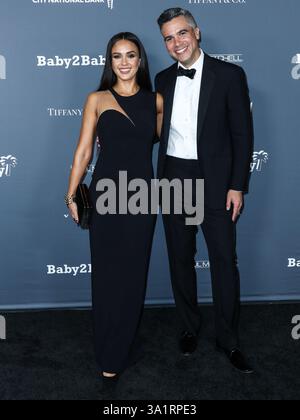 Jessica Alba ufficialmente chiede il divorzio dal marito Cash Warren dopo 16 anni di matrimonio il 7 febbraio 2025. WEST HOLLYWOOD, LOS ANGELES, CALIFORNIA, USA - 13 NOVEMBRE: Attrice, imprenditrice, attivista e autrice di bestseller Jessica Alba e marito/produttore cinematografico americano Cash Warren arrivano al Baby2Baby 10-Year Gala 2021 tenutosi al Pacific Design Center il 13 novembre 2021 a West Hollywood, Los Angeles, California, Stati Uniti. (Foto di Xavier Collin/Image Press Agency) Foto Stock