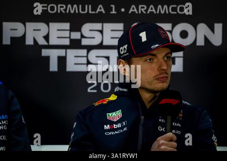 BAHRAIN INTERNATIONAL CIRCUIT, BAHRAIN - FEBBRAIO 27: Max Verstappen, Red Bull Racing RB21 dai Paesi Bassi durante i test Bahrain International Circuit giovedì 27 febbraio 2025 a Sakhir, Bahrain (foto di Michael Potts/Agenzia BSR) credito: Agenzia BSR/Alamy Live News Foto Stock