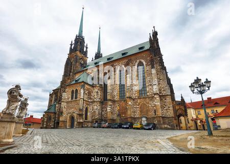 Cattedrale di San Pietro e Paolo a Brno, Moravia, Repubblica Ceca. Famoso punto di riferimento nella Moravia meridionale. Foto Stock