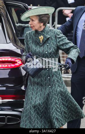 Londra, Regno Unito. 10 marzo 2025. Principessa Anna, arriva la principessa reale. Il Commonwealth Service è una celebrazione del Commonwealth e delle sue nazioni, tenutasi presso l'Abbazia di Westminster. Crediti: Imageplotter/Alamy Live News Foto Stock