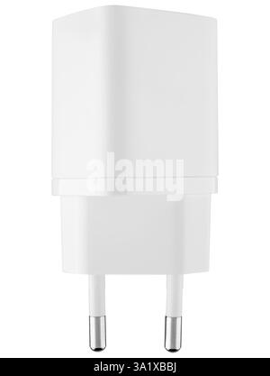 Adattatore di alimentazione bianco con colore bianco su sfondo bianco. Ricarica rapida per smartphone, tablet e altri dispositivi. Foto Stock