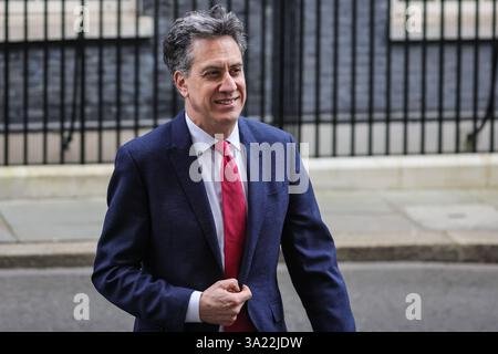 Londra, Regno Unito. 11 marzo 2025. Ed Miliband, Segretario di Stato per la sicurezza energetica e Net Zero, deputato Doncaster North. I ministri partecipano alla riunione del gabinetto di governo a Downing Street, Londra, Regno Unito Credit: Imageplotter/Alamy Live News Foto Stock