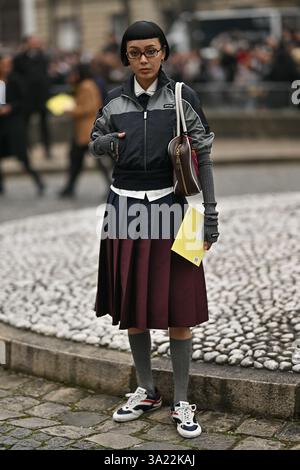 Parigi, Francia. 11 marzo 2025. Kiwi Lee arriva alla mostra Miu Miu durante la Paris Fashion Week a Parigi, in Francia, l'11 marzo 2025. Foto di Julien Reynaud/APS-Medias/ABACAPRESS. COM credito: Abaca Press/Alamy Live News Foto Stock