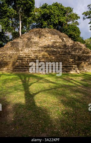 I templi Maya di Cahal Pech sito archeologico a San Ignacio, Belize, America centrale Foto Stock