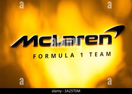 Melbourne, Australia. 12 marzo 2025. Logo McLaren. 12.03.2025. Formula 1 World Championship, Rd 1, Australian Grand Prix, Albert Park, Melbourne, Australia, giornata di preparazione. Il credito fotografico dovrebbe essere: XPB/Alamy Live News. Foto Stock