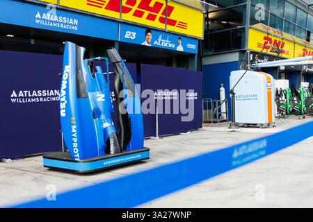 Melbourne, Australia. 12 marzo 2025. Carrozzeria della vettura Williams Racing in pit Lane davanti al Gran Premio di F1 in Australia all'Albert Park Grand Prix Circuit. Credito: SOPA Images Limited/Alamy Live News Foto Stock