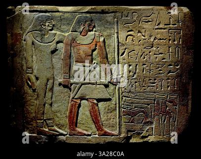 Stele funerarie di Rwdj-ahau e Ipepi, 22° secolo a.C. Naga ed-Deir Egitto 36,5 x 48 x 5 cm calcare, dipinto, Foto Stock