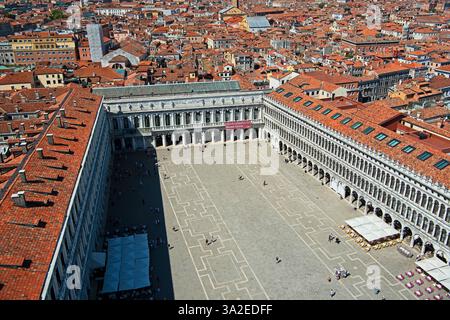 Vista dal Campanile, il campanile di San Marco verso il quartiere di San Marco, Piazza San Marco, Italia, Venezia Foto Stock