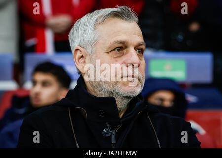12 marzo 2025, Villeneuve-D'ascq, Francia: Bruno GENESIO di Lille durante la partita di UEFA Champions League tra Lille OSC (LOSC) e Borussia Dortmund allo stadio Pierre Mauroy il 12 marzo 2025 a Villeneuve-d'Ascq vicino Lille, Francia. (Credit Image: © Matthieu Mirville/ZUMA Press Wire) SOLO PER USO EDITORIALE! Non per USO commerciale! Foto Stock